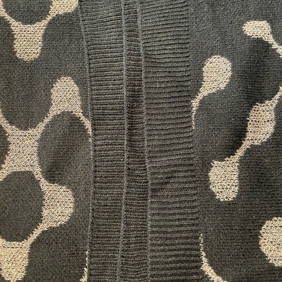 NWT Someday by Opus (Germany). Lovely black & metallic gold large scarf - Picture 8 of 11